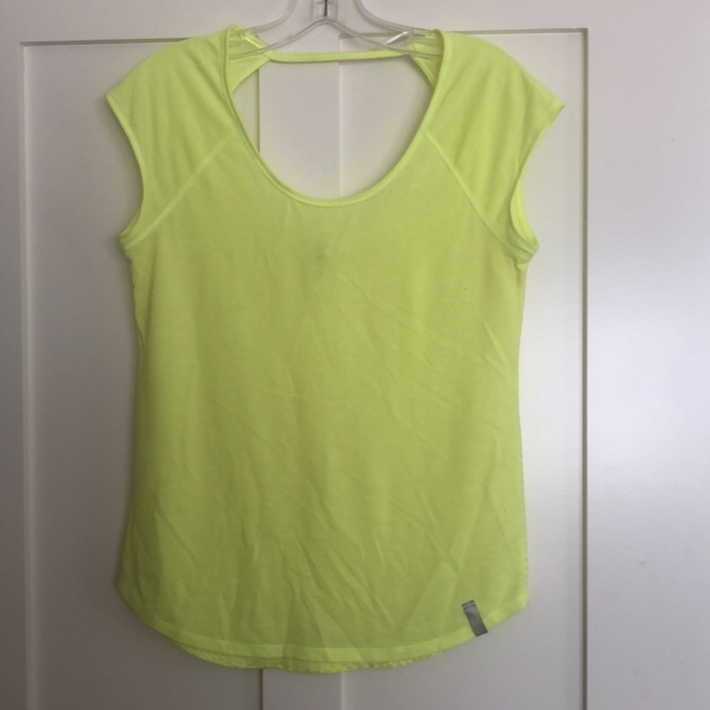Exercise top with great ventilation! Great Color! Heat Gear brand.